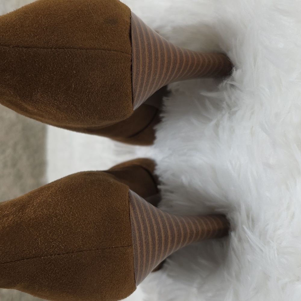 Nine West Brown Ankle Boots. Size 9. NWT! - Picture 2 of 10